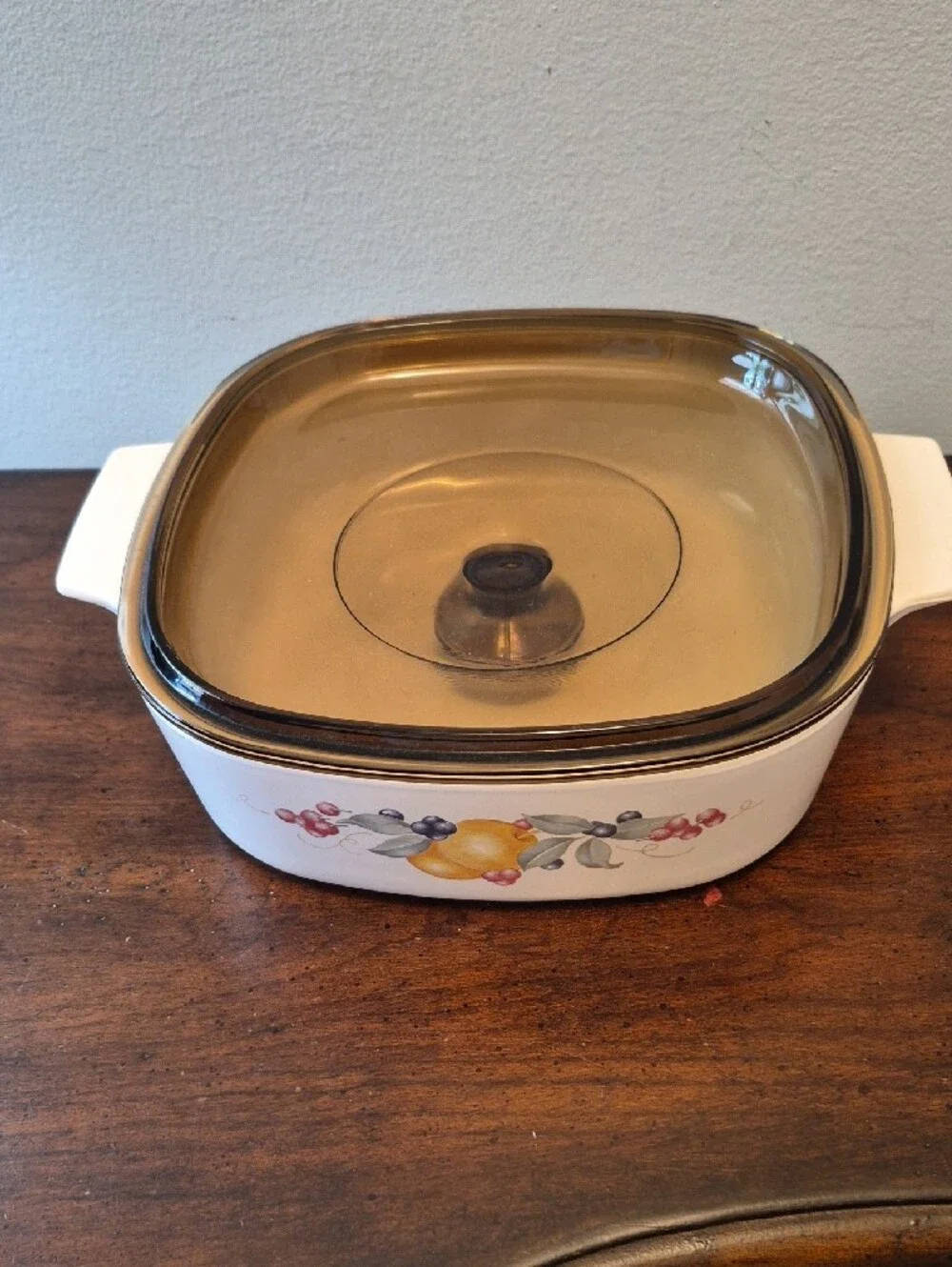 Corning Ware 2 Liter  Ceramic Casserole with Amber Glass Lid Abundance